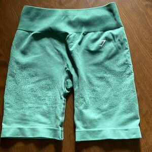 Green ombré biker shorts
